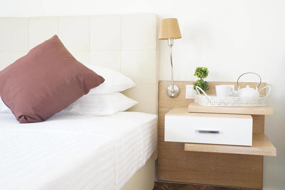 Artemis Plaza Aparthotel Agia Paraskevi  Ngoại thất bức ảnh