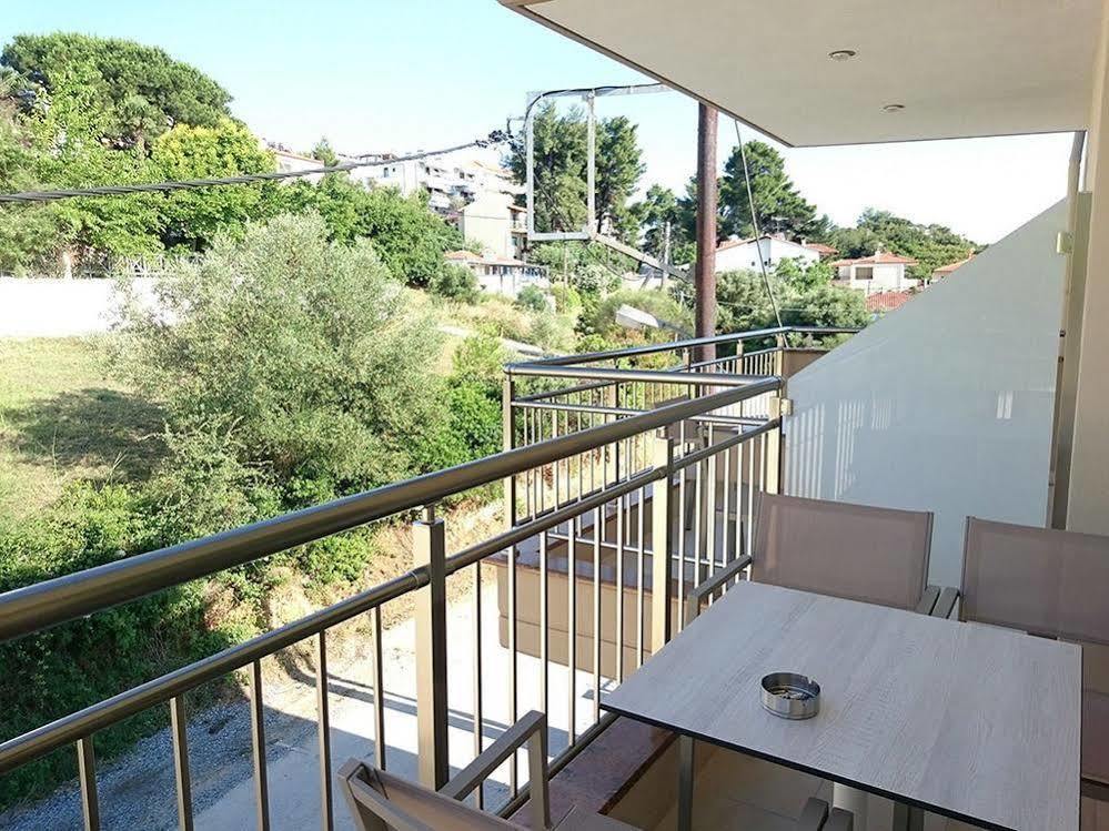 Artemis Plaza Aparthotel Agia Paraskevi  Ngoại thất bức ảnh