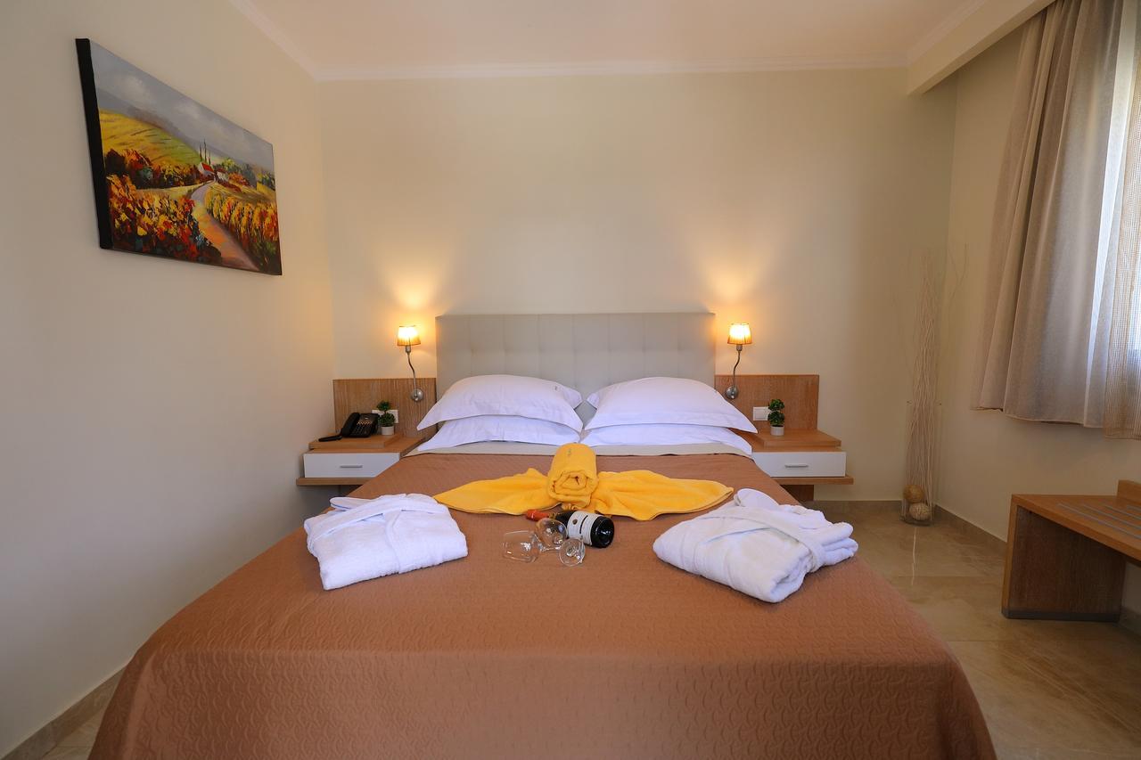 Artemis Plaza Aparthotel Agia Paraskevi  Ngoại thất bức ảnh