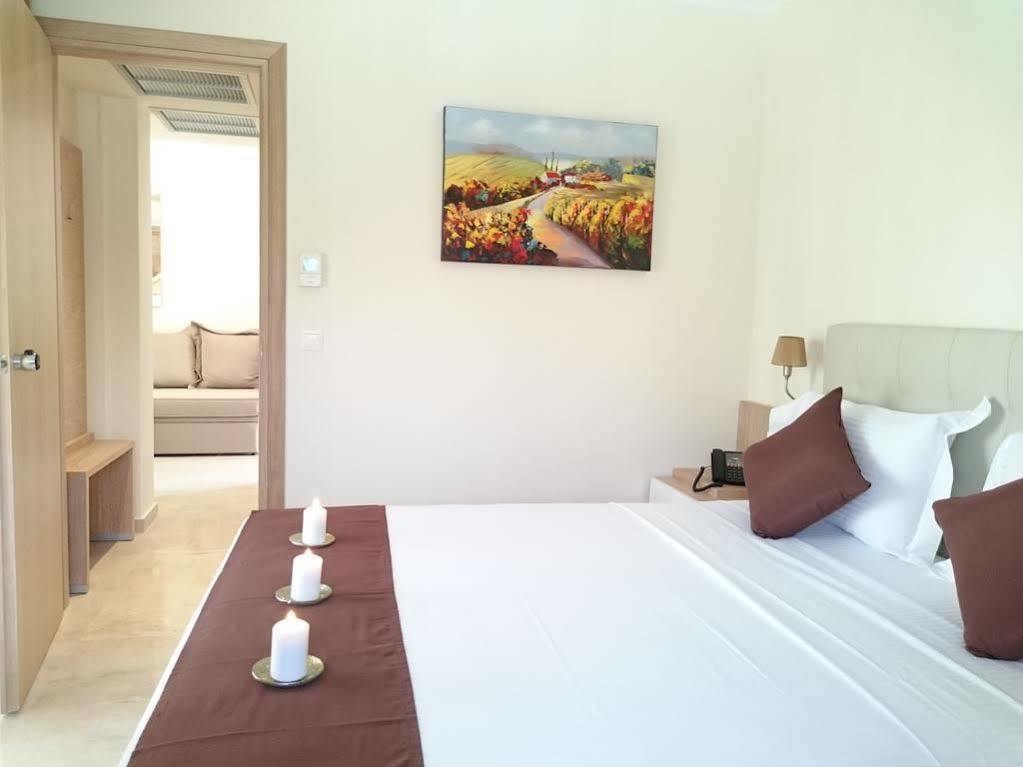 Artemis Plaza Aparthotel Agia Paraskevi  Ngoại thất bức ảnh